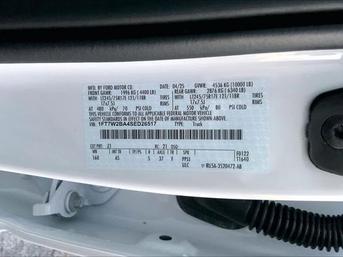 Used 2025 Ford F250 XL w/ XL Chrome Package image 29