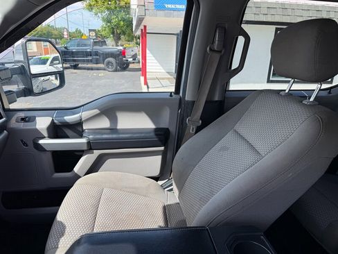 Used 2017 Ford F350 XLT w/ XLT Premium Package AWD/4WD image 11