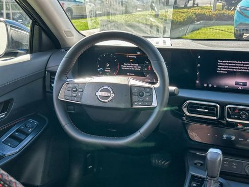New 2026 Nissan Sentra SR w/ Floor Mat Package FWD image 18