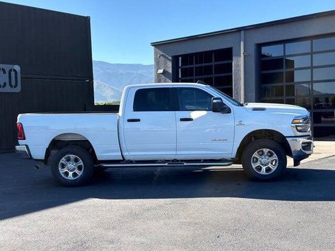 Used 2025 RAM 2500 Big Horn AWD/4WD image 4