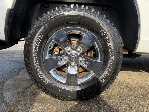 Used 2016 RAM 1500 Express image 25