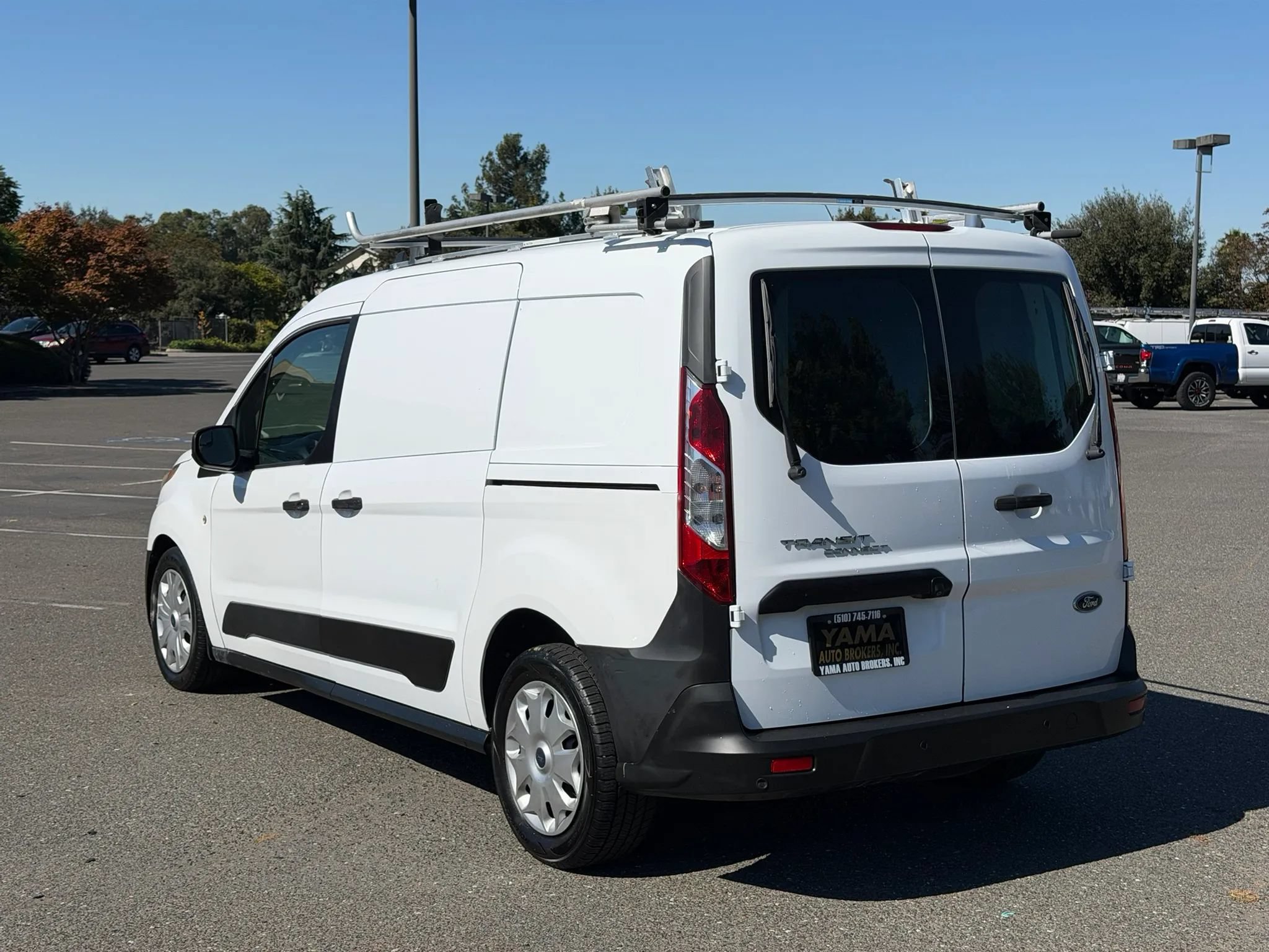 Used 2019 Ford Transit Connect XL FWD image 3