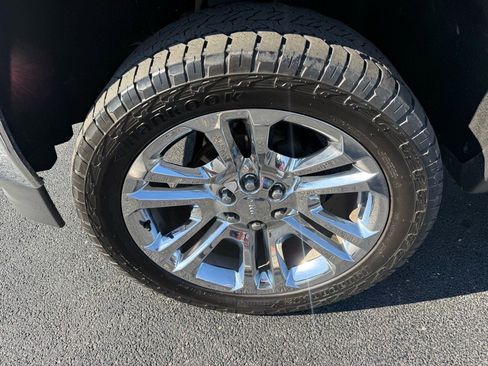 Used 2018 GMC Sierra 1500 SLT w/ SLT Premium Package image 10