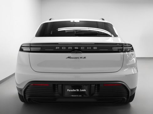 New 2025 Porsche Macan 4S Electric image 11