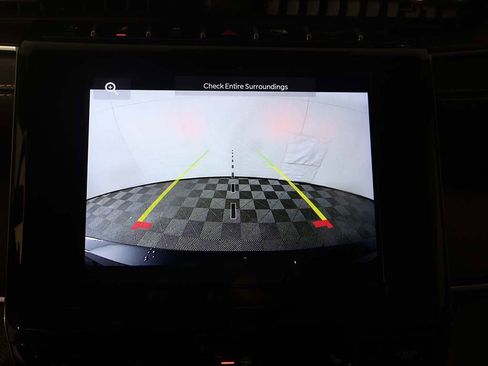 Used 2024 Jeep Grand Cherokee L Laredo image 45