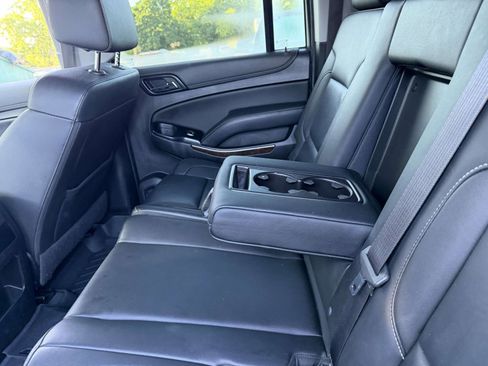 Used 2020 Chevrolet Suburban LT w/ RST Edition AWD/4WD image 13