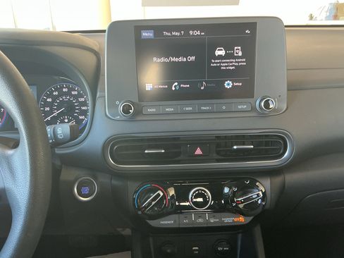 Certified 2023 Hyundai Kona SEL AWD/4WD image 18