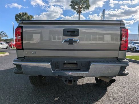 Used 2017 Chevrolet Silverado 2500 LT w/ LT Convenience Package image 5
