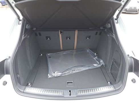 New 2026 Porsche Macan image 15