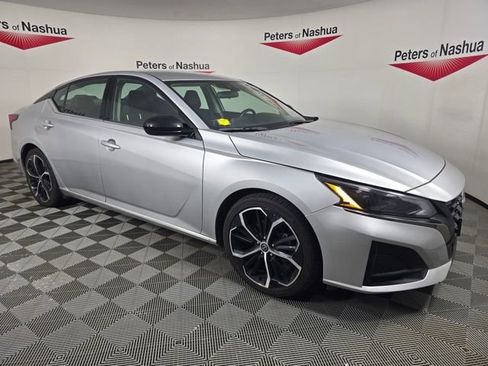 Certified 2023 Nissan Altima 2.5 SR image 1