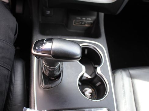 Used 2020 Dodge Durango SXT image 25