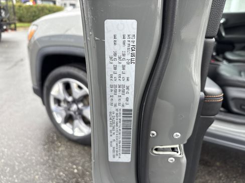 Certified 2020 Jeep Compass Limited image 36