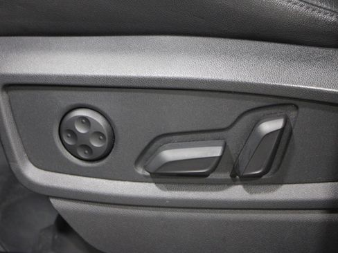 Used 2022 Audi SQ5 Premium w/ Convenience Package image 6