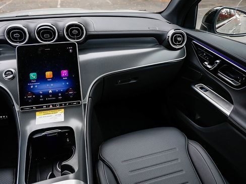 New 2025 Mercedes-Benz GLC 300 GLC 300 image 15