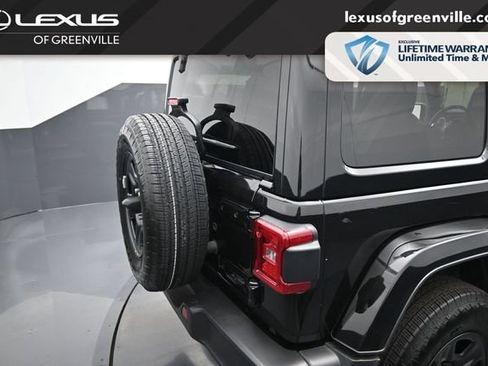 Used 2024 Jeep Wrangler Unlimited Sahara w/ Technology Group AWD/4WD image 28