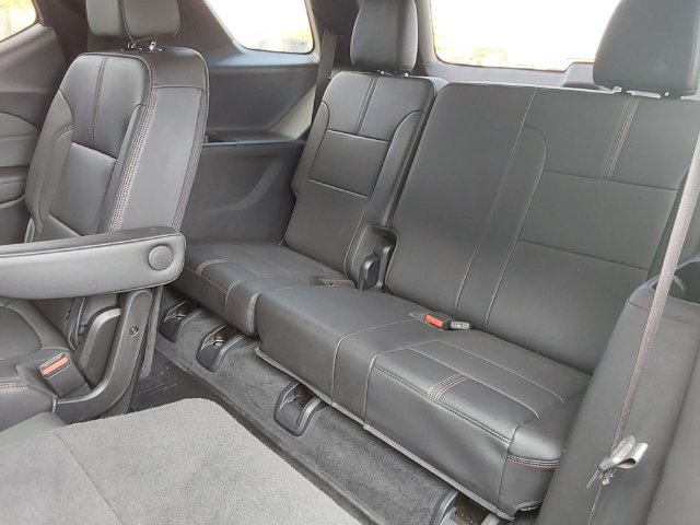 Used 2023 Chevrolet Traverse RS w/ LPO, Floor Liner Package AWD/4WD image 17