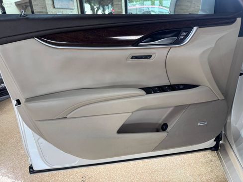 Used 2013 Cadillac XTS Premium FWD image 16
