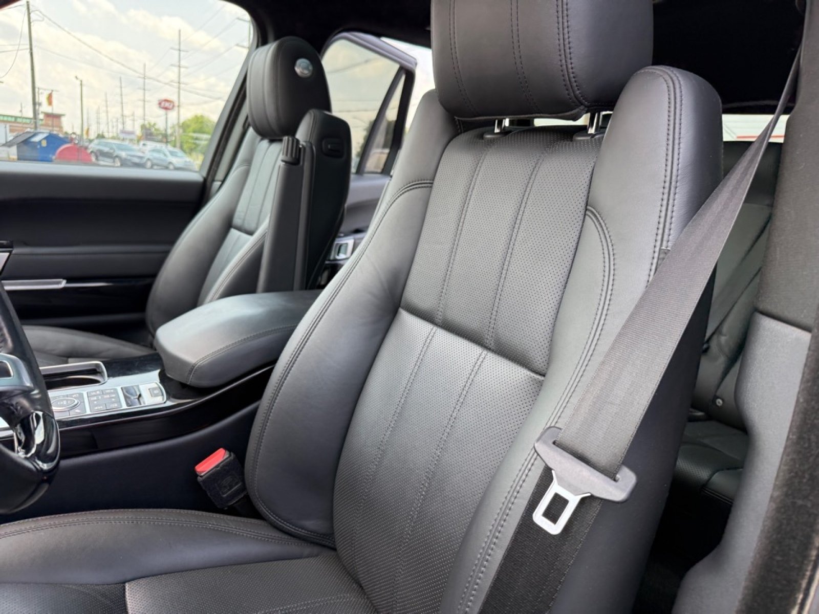Used 2017 Land Rover Range Rover Supercharged AWD/4WD image 29