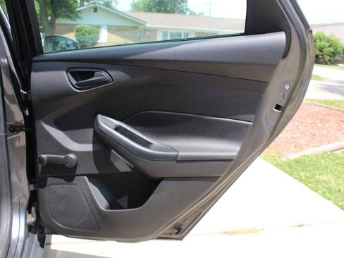Used 2016 Ford Focus S FWD image 31