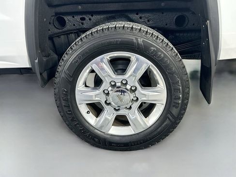 Used 2017 GMC Sierra 2500 Denali w/ Duramax Plus Package AWD/4WD image 34