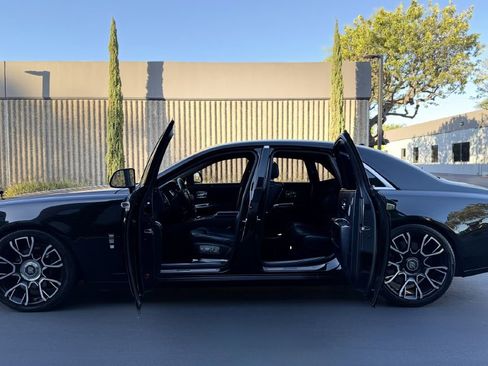 Used 2017 Rolls-Royce Ghost RWD image 19