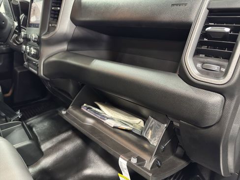 Used 2024 RAM 5500 Tradesman w/ Chrome Appearance Group image 13