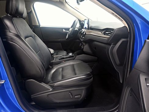 Used 2020 Ford Escape Titanium AWD/4WD image 27
