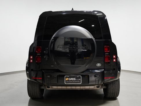Used 2023 Land Rover Defender 110 X-Dynamic SE AWD/4WD image 9