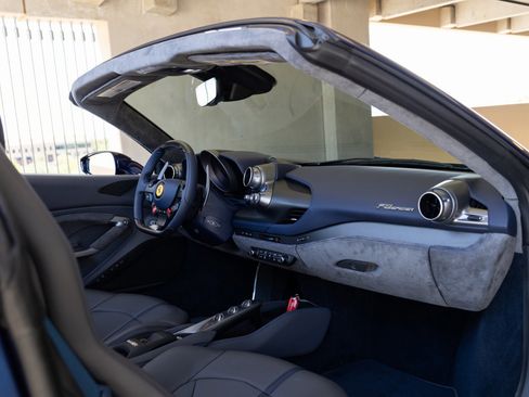 Used 2022 Ferrari F8 Tributo RWD image 2