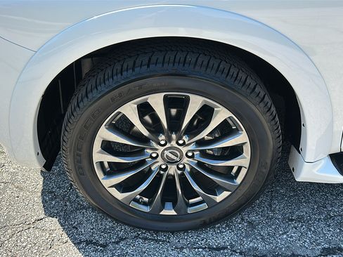 Certified 2023 Nissan Armada Platinum w/ Captain's Chairs Package AWD/4WD image 9