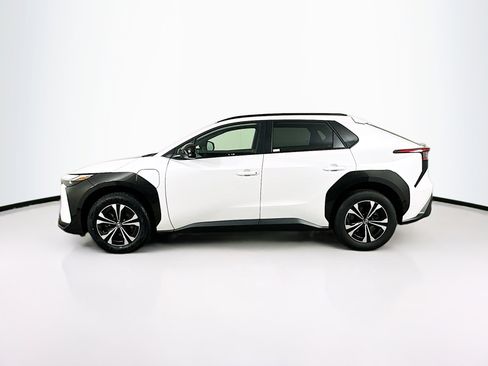 Used 2024 Toyota bZ4X AWD w/ Weather Package image 4