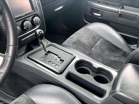 Used 2009 Dodge Challenger SRT8 w/ SRT Option Group II RWD image 18