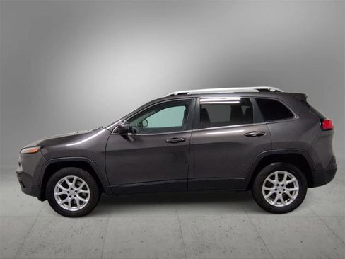 Used 2014 Jeep Cherokee Latitude w/ Cold Weather Group image 5
