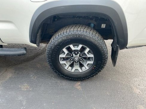 Used 2019 Toyota Tacoma TRD Sport image 20