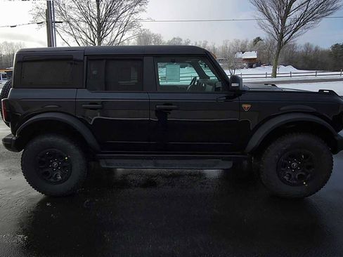 New 2025 Ford Bronco Badlands AWD/4WD image 9