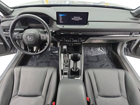 Used 2024 Honda Accord Sport image 9