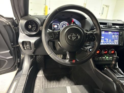 Used 2023 Toyota GR86 Premium w/ ALL Weather Mat Package (TMS) RWD image 11