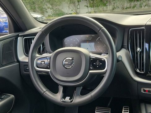 Used 2020 Volvo XC60 T5 R-Design w/ Protection Package Premier image 16
