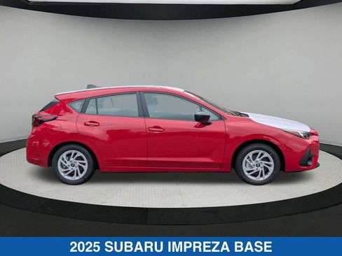 Certified 2025 Subaru Impreza 2.0i image 2