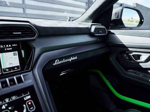 Used 2024 Lamborghini Urus Performante image 96