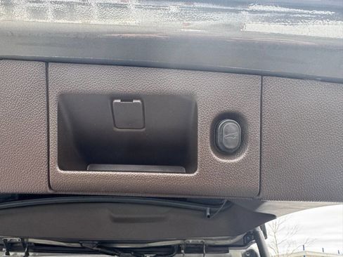 Used 2018 GMC Yukon Denali w/ Denali Ultimate Package image 10