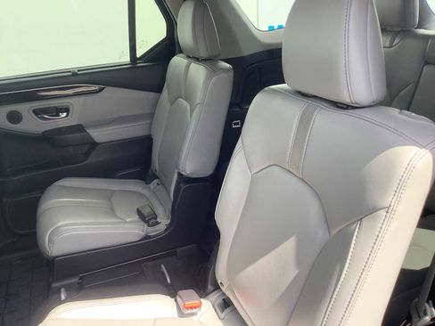 Used 2025 Honda Pilot EX-L image 13