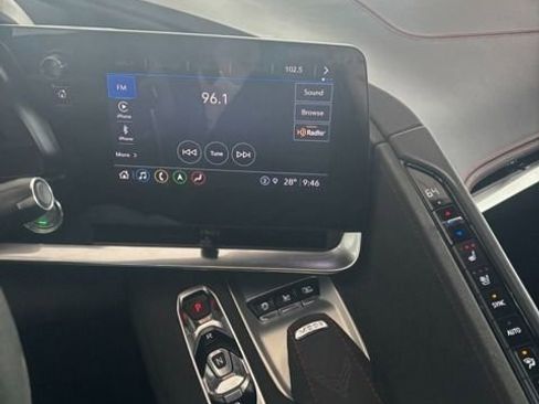 Used 2022 Chevrolet Corvette Stingray Premium Conv w/ Z51 Performance Package image 9