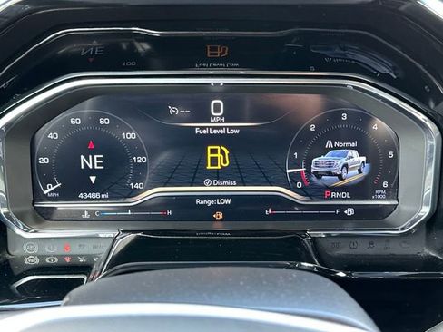 Used 2024 GMC Sierra 1500 SLT image 34