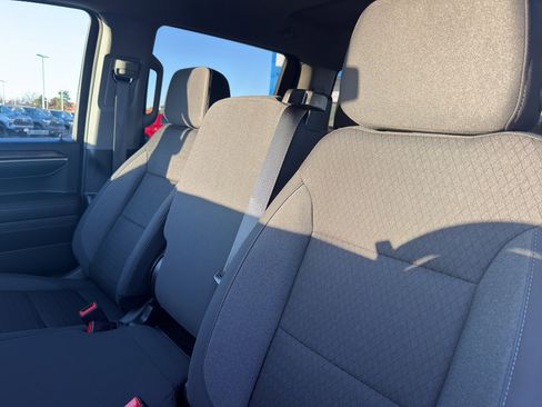 Used 2024 Chevrolet Silverado 1500 LT image 28