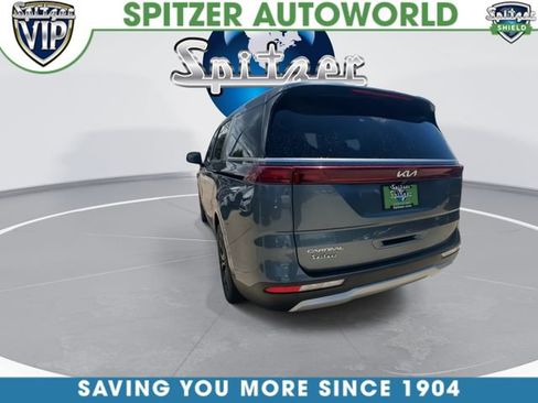 Used 2024 Kia Carnival EX FWD image 8