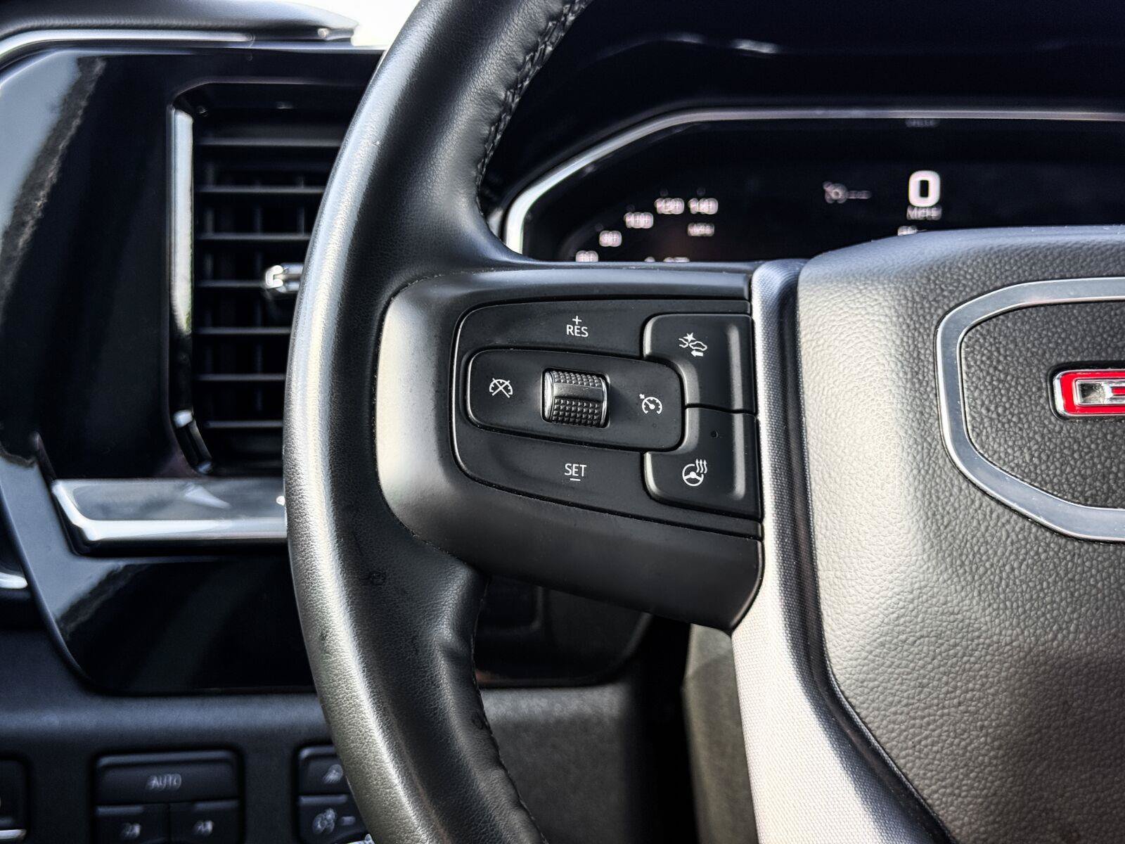 Used 2025 GMC Sierra 1500 SLT AWD/4WD image 18