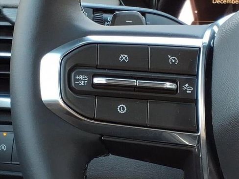 New 2026 GMC Acadia Elevation image 7