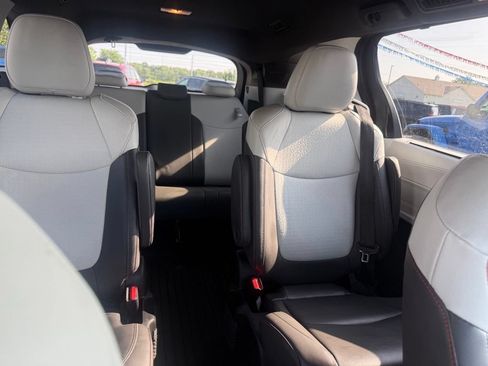 Used 2022 Toyota Sienna XSE w/ XSE Plus Package AWD/4WD image 62