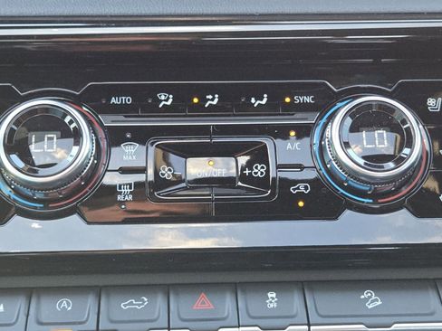 New 2026 GMC Sierra 1500 AT4 w/ AT4 Premium Package image 38